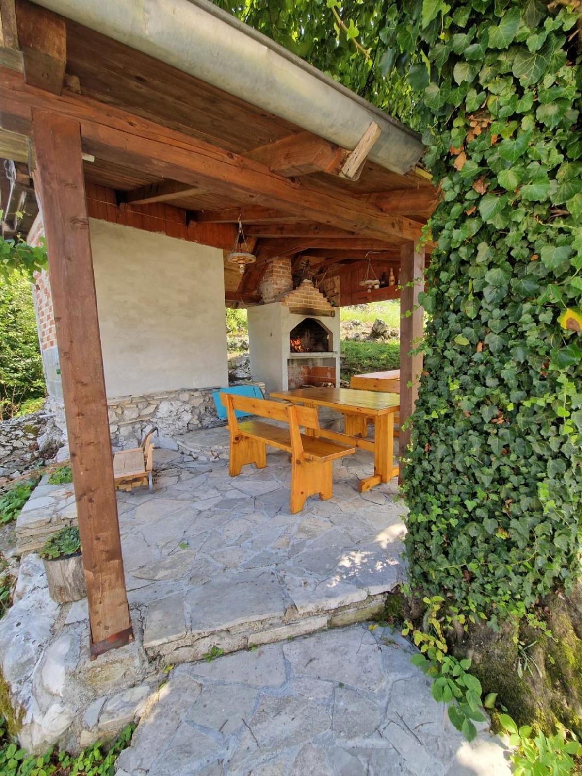 Отель House Luketic Растовача Экстерьер фото