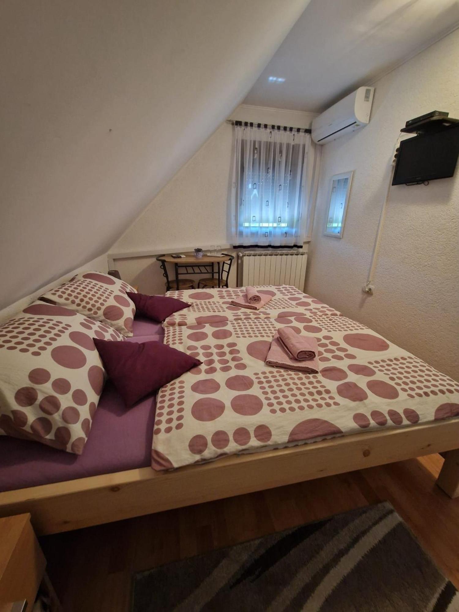 Отель House Luketic Растовача Экстерьер фото